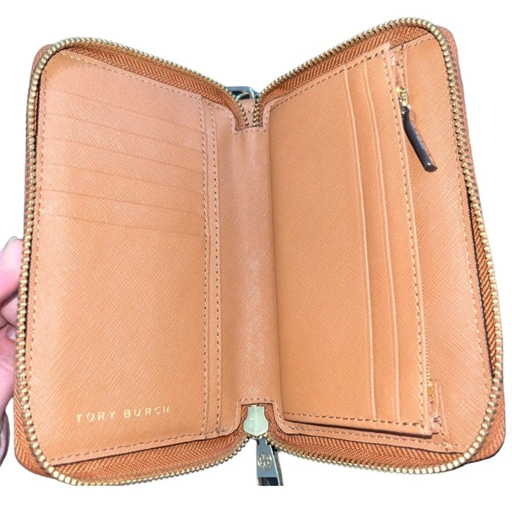 Tory Burch tory burch